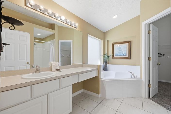 Image No.22-4 Bed House for sale