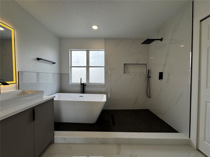 Image No.17-5 Bed House for sale