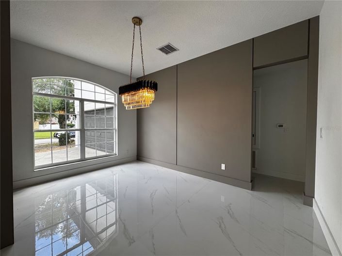 Image No.4-5 Bed House for sale