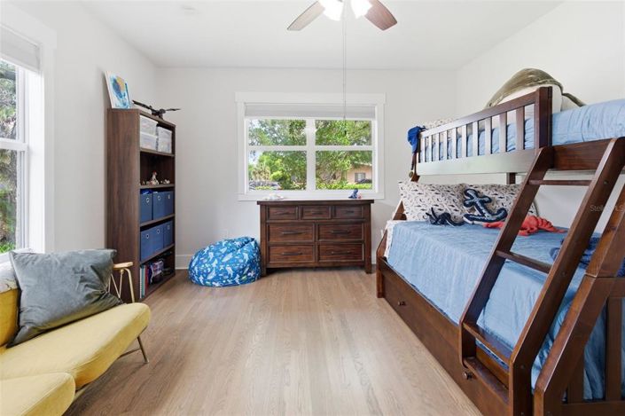 Image No.26-4 Bed House for sale