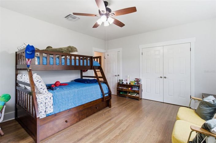 Image No.27-4 Bed House for sale