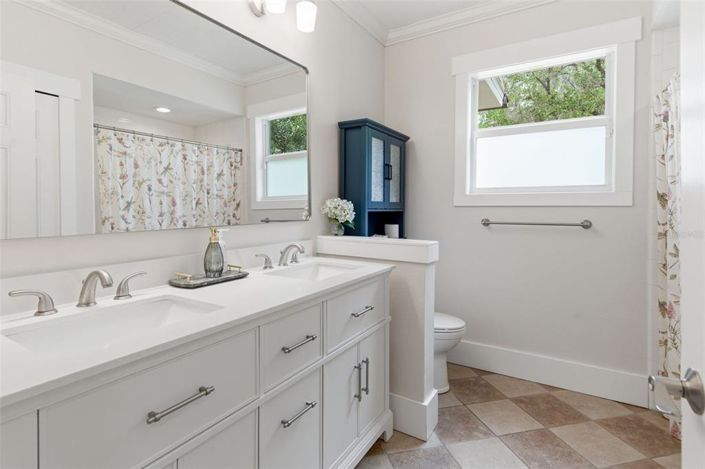 Image No.29-4 Bed House for sale