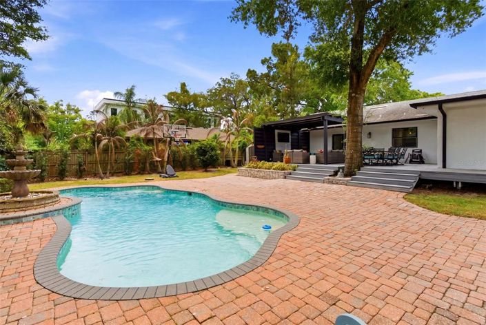 Image No.34-4 Bed House for sale