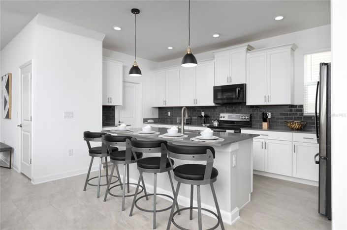 Image No.9-5 Bed House for sale