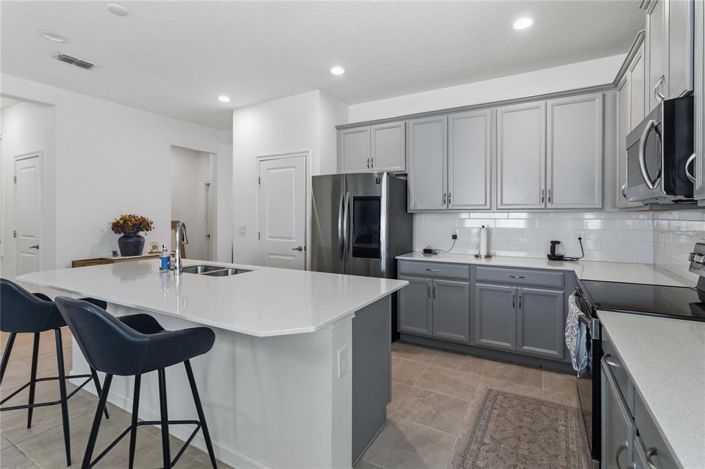 Image No.11-3 Bed House for sale