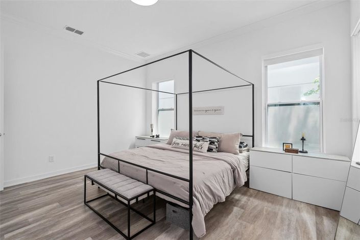 Image No.15-4 Bed House for sale