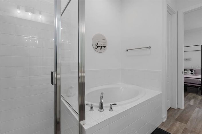 Image No.18-4 Bed House for sale