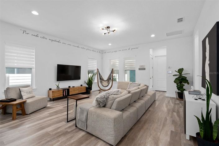 Image No.19-4 Bed House for sale