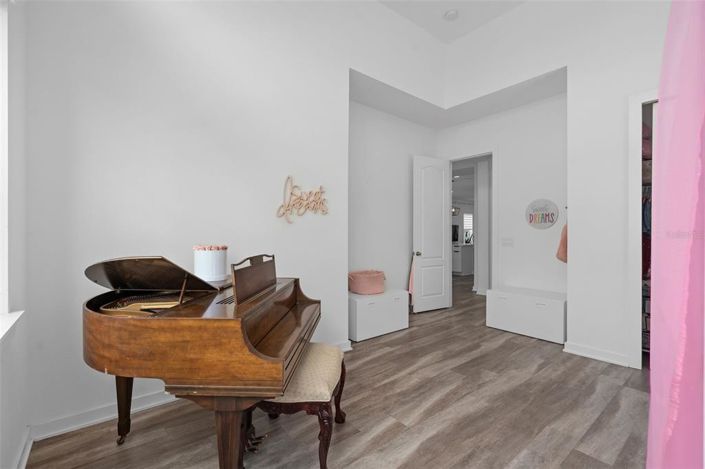 Image No.24-4 Bed House for sale