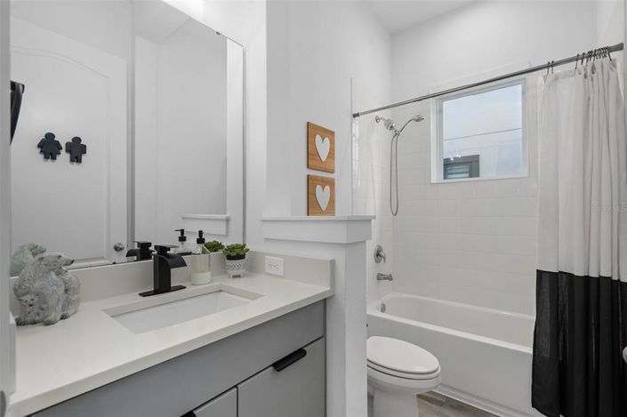 Image No.25-4 Bed House for sale