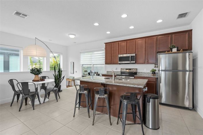 Image No.36-4 Bed House for sale