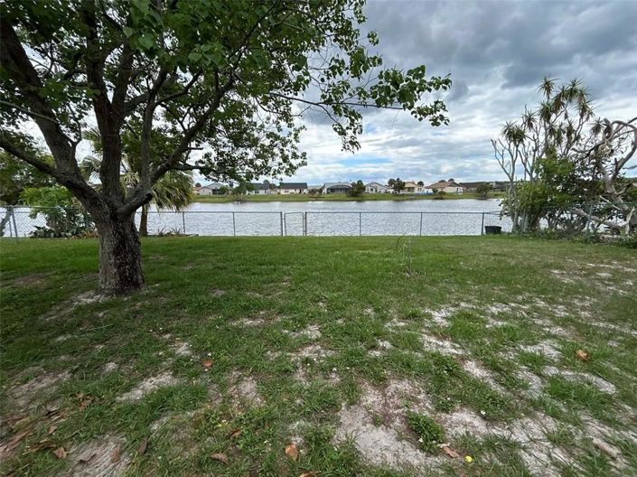 Image No.11-4 Bed House for sale