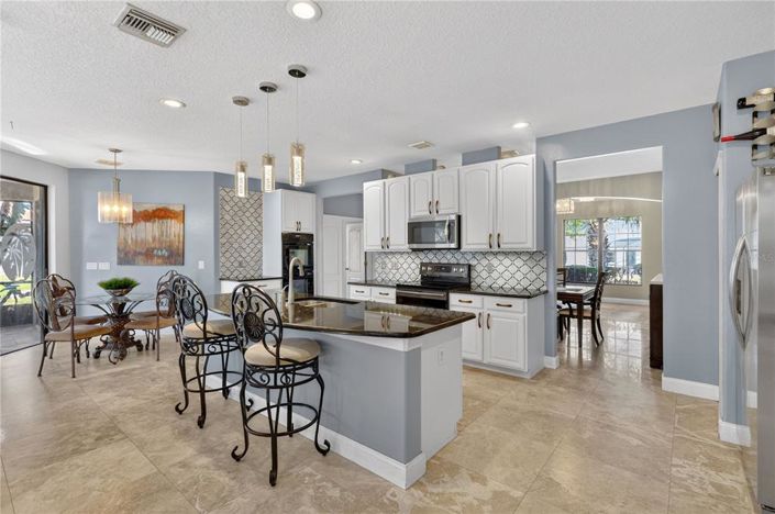 Image No.11-4 Bed House for sale