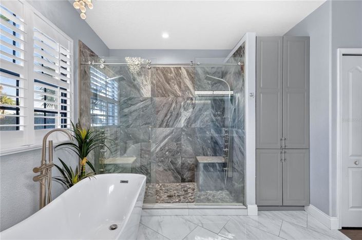 Image No.16-4 Bed House for sale