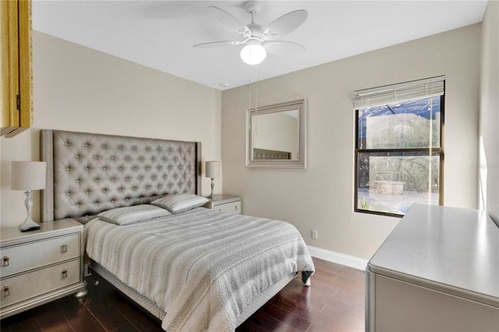 Image No.20-4 Bed House for sale