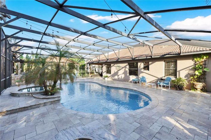 Image No.22-4 Bed House for sale