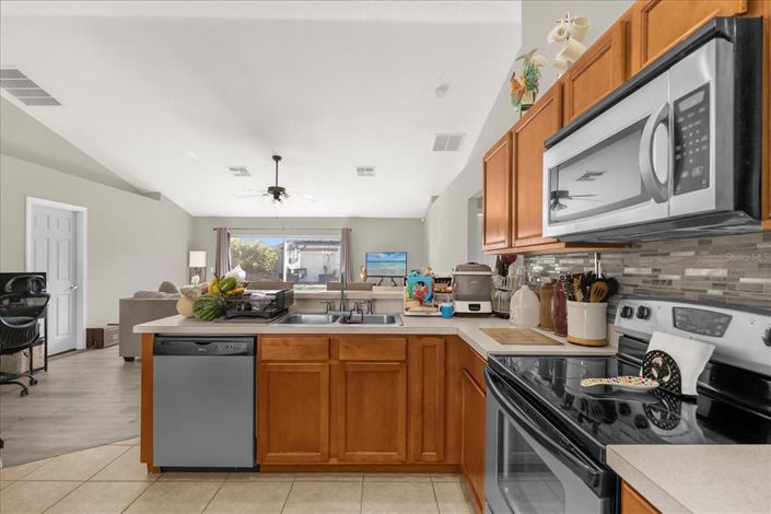 Image No.10-4 Bed House for sale