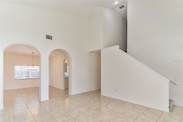 Image No.5-5 Bed House for sale
