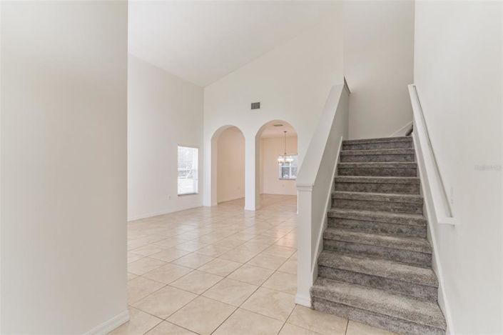 Image No.6-5 Bed House for sale