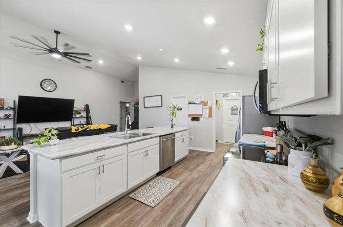 Image No.11-4 Bed House for sale