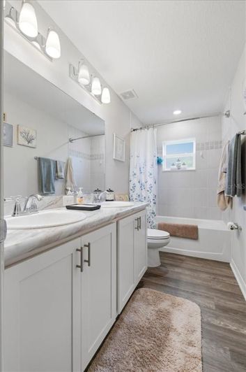 Image No.18-4 Bed House for sale