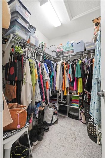 Image No.20-4 Bed House for sale