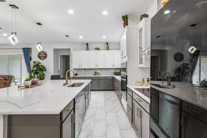 Image No.10-6 Bed House for sale