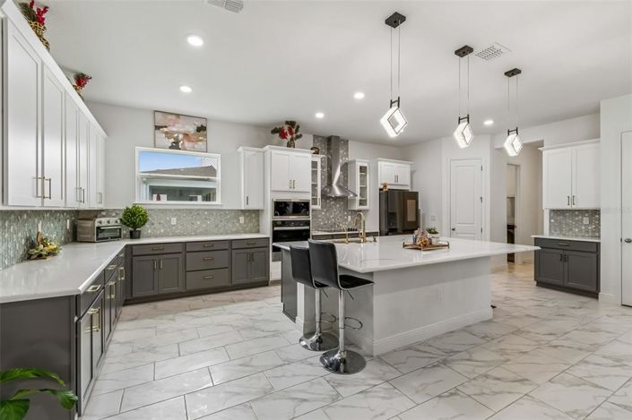 Image No.14-6 Bed House for sale