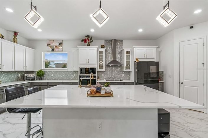 Image No.15-6 Bed House for sale