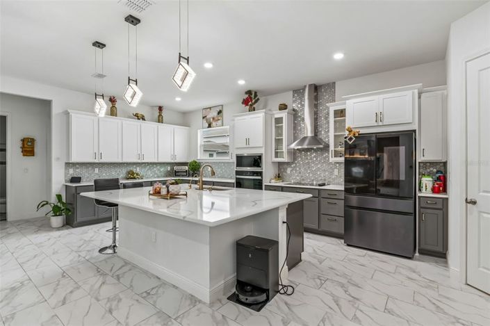 Image No.16-6 Bed House for sale