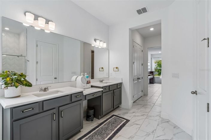 Image No.27-6 Bed House for sale