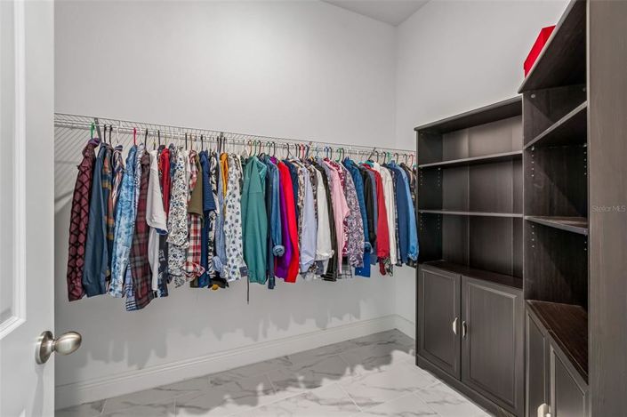 Image No.28-6 Bed House for sale