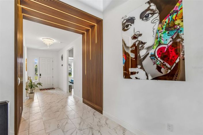 Image No.3-6 Bed House for sale