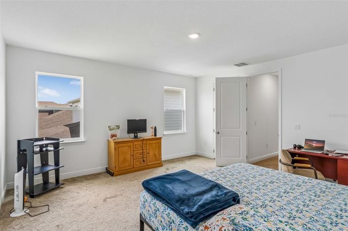 Image No.45-6 Bed House for sale