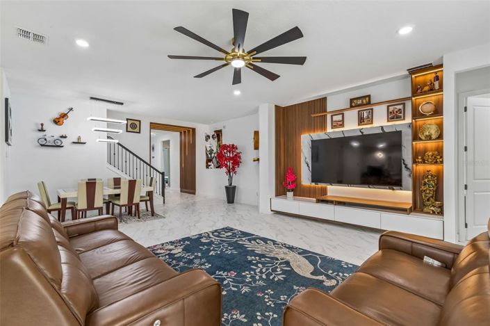 Image No.7-6 Bed House for sale