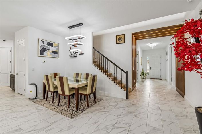 Image No.8-6 Bed House for sale