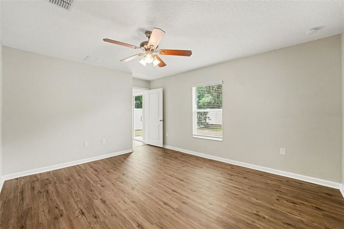 Image No.12-3 Bed House for sale