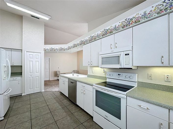 Image No.18-3 Bed House for sale