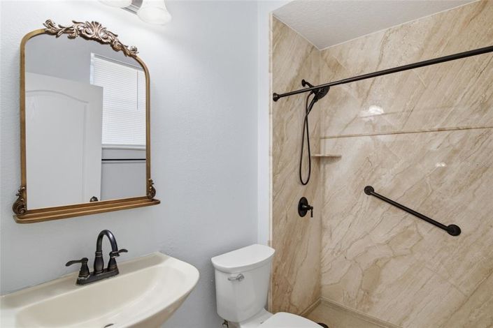 Image No.20-4 Bed House for sale