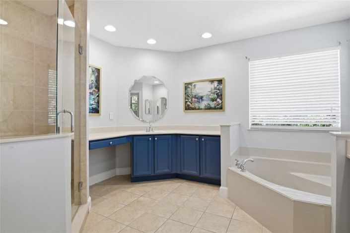 Image No.27-4 Bed House for sale