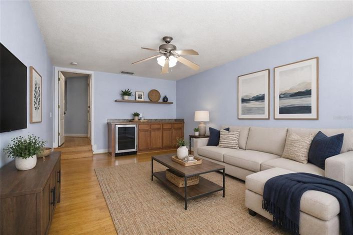 Image No.30-4 Bed House for sale