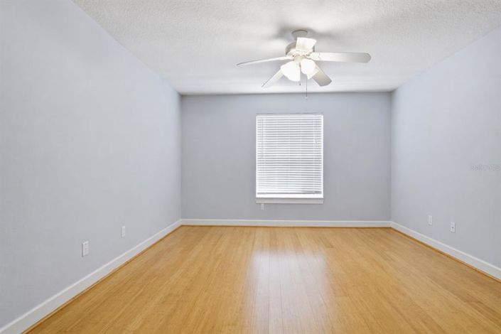 Image No.35-4 Bed House for sale