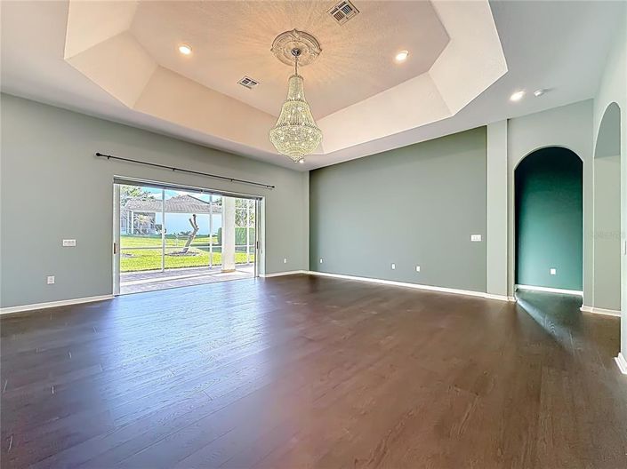 Image No.14-3 Bed House for sale