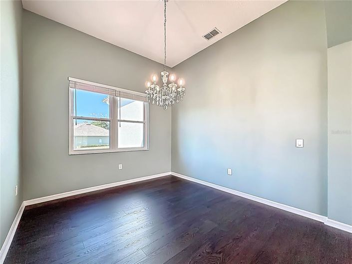 Image No.6-3 Bed House for sale