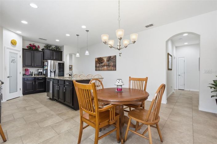 Image No.19-4 Bed House for sale