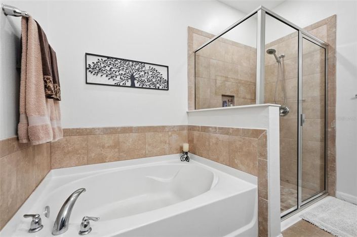 Image No.26-4 Bed House for sale