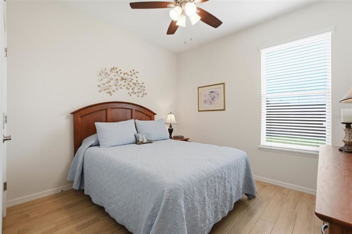 Image No.28-4 Bed House for sale