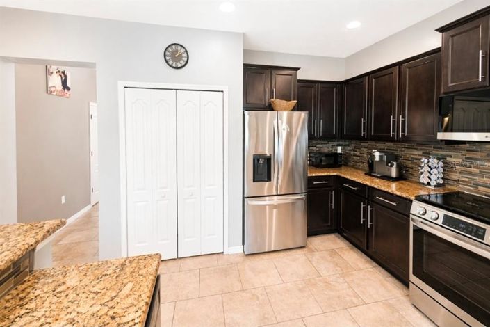 Image No.5-4 Bed House for sale