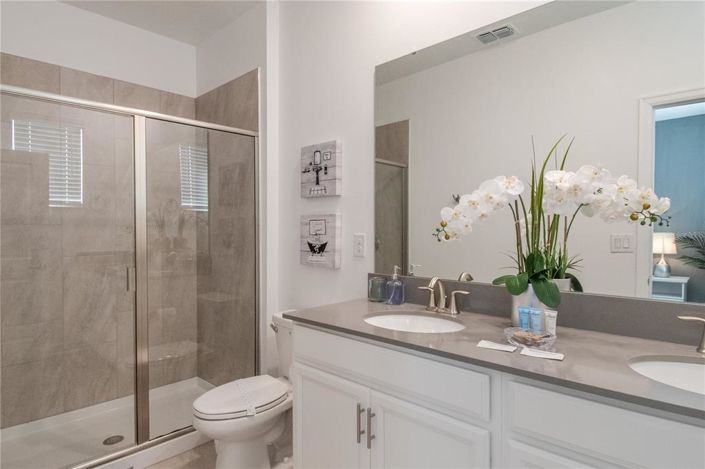 Image No.18-6 Bed House for sale