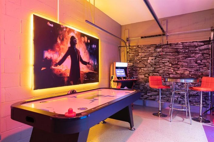 Image No.4-6 Bed House for sale